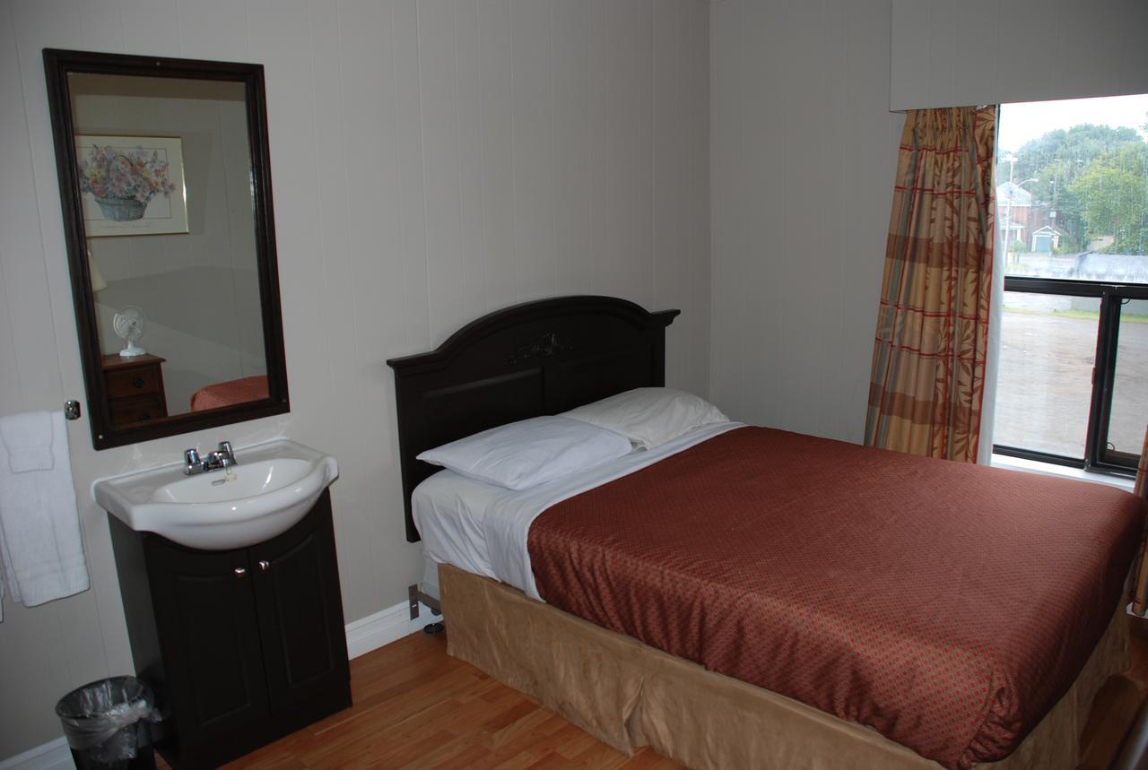 Algonquin Hotel Sault Sainte Marie Esterno foto