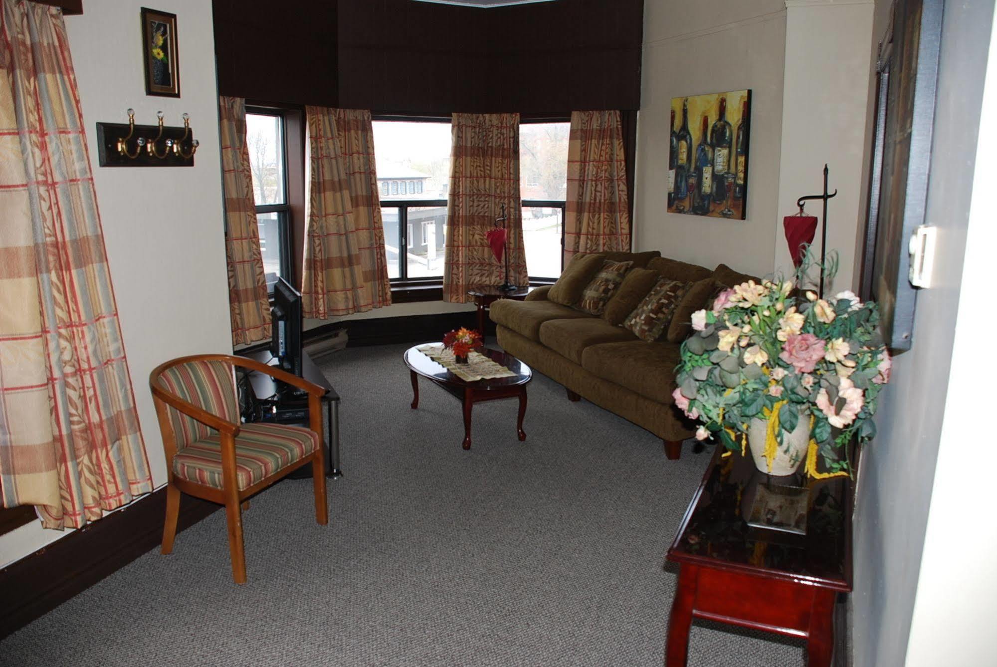 Algonquin Hotel Sault Sainte Marie Esterno foto